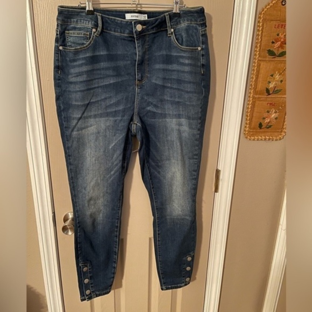 JustFab Women's Skinny Jeans - Dark Blue Wash